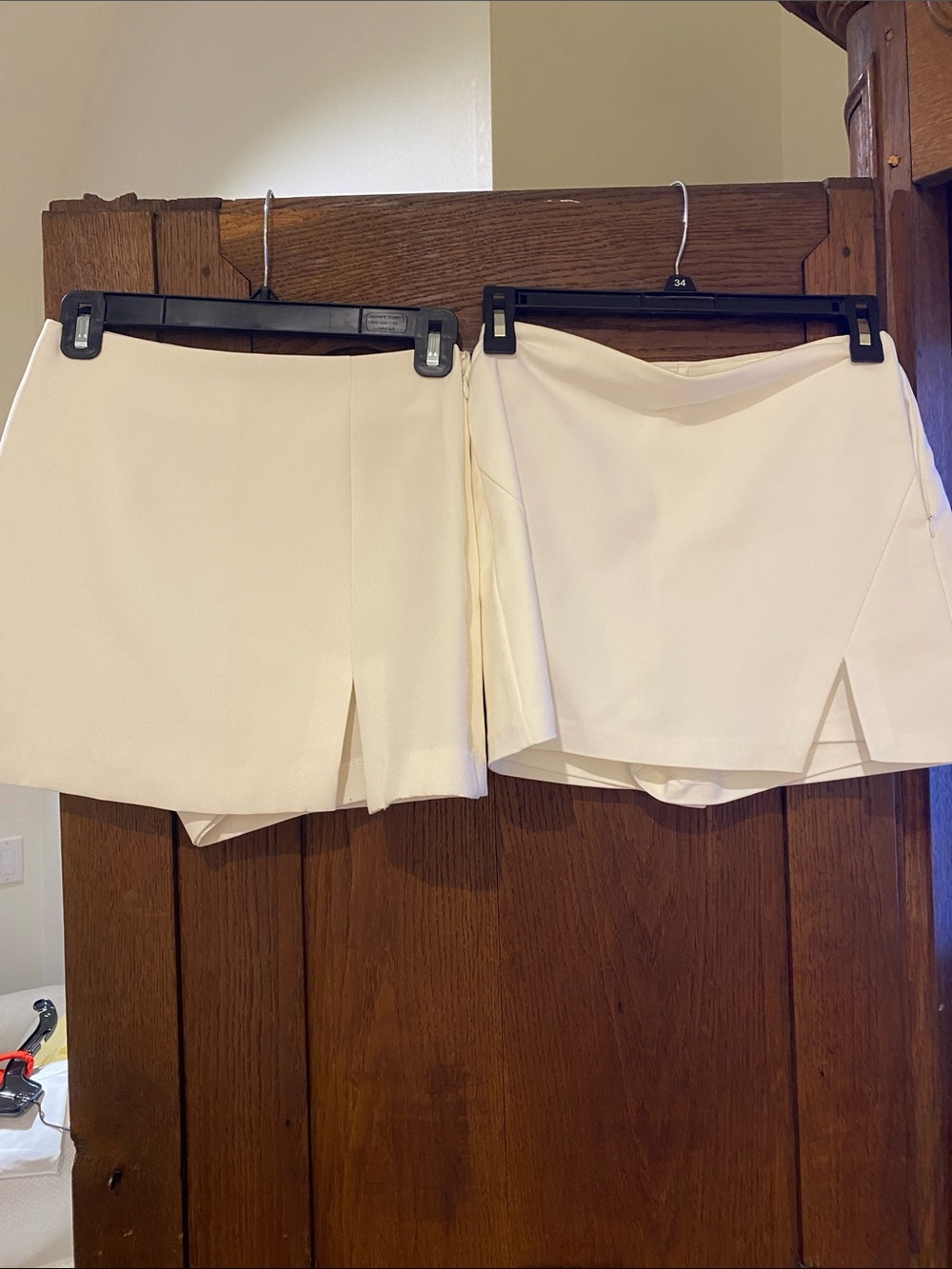 2 Endless Rose white skirt/skorts